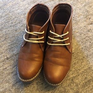 Kid Steve Madden Dress Shoes In a size 6